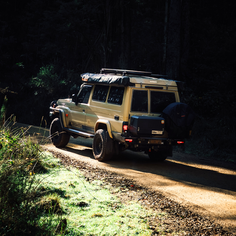 Load image into Gallery viewer, Bush Tracks 270 Freestanding XL Awning
